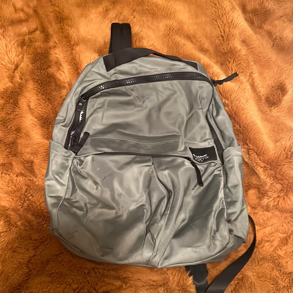 Lululemon everyday backpack 23L